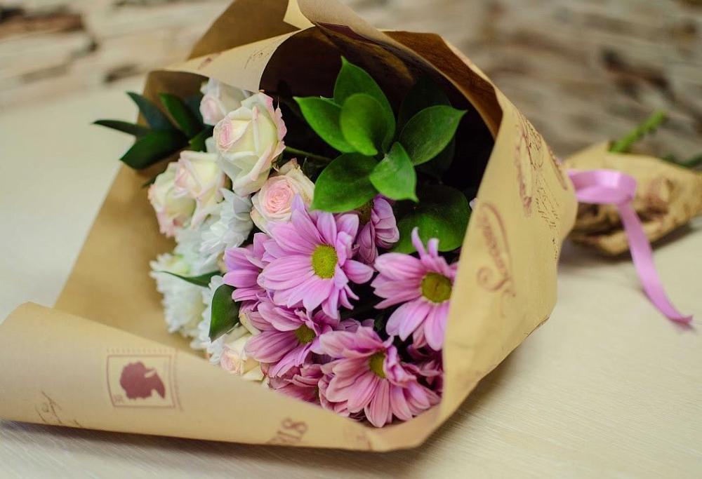 Букет цветов из: Розы и Хризантемы в Сосново Ленинградская область