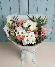 Букет цветов из:  Розы, Лизиантусы и Хризантемы в Сосново Ленинградская область