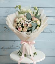 Букет цветов из:  Розы и Лизиантусы в Сосново Ленинградская область