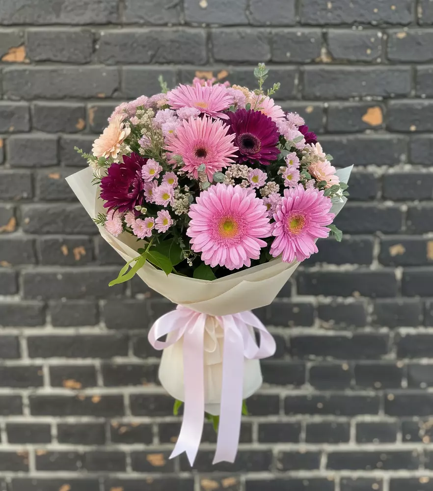 Букет цветов из: Герберы и Хризантемы в Сосново Ленинградская область