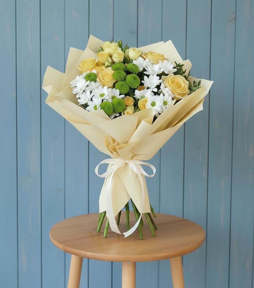 Букет цветов из: Хризантемы и Розы в Сосново Ленинградская область