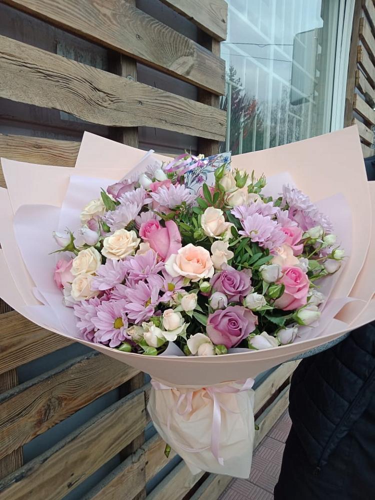 Букет цветов из: Розы и Хризантемы в Сосново Ленинградская область