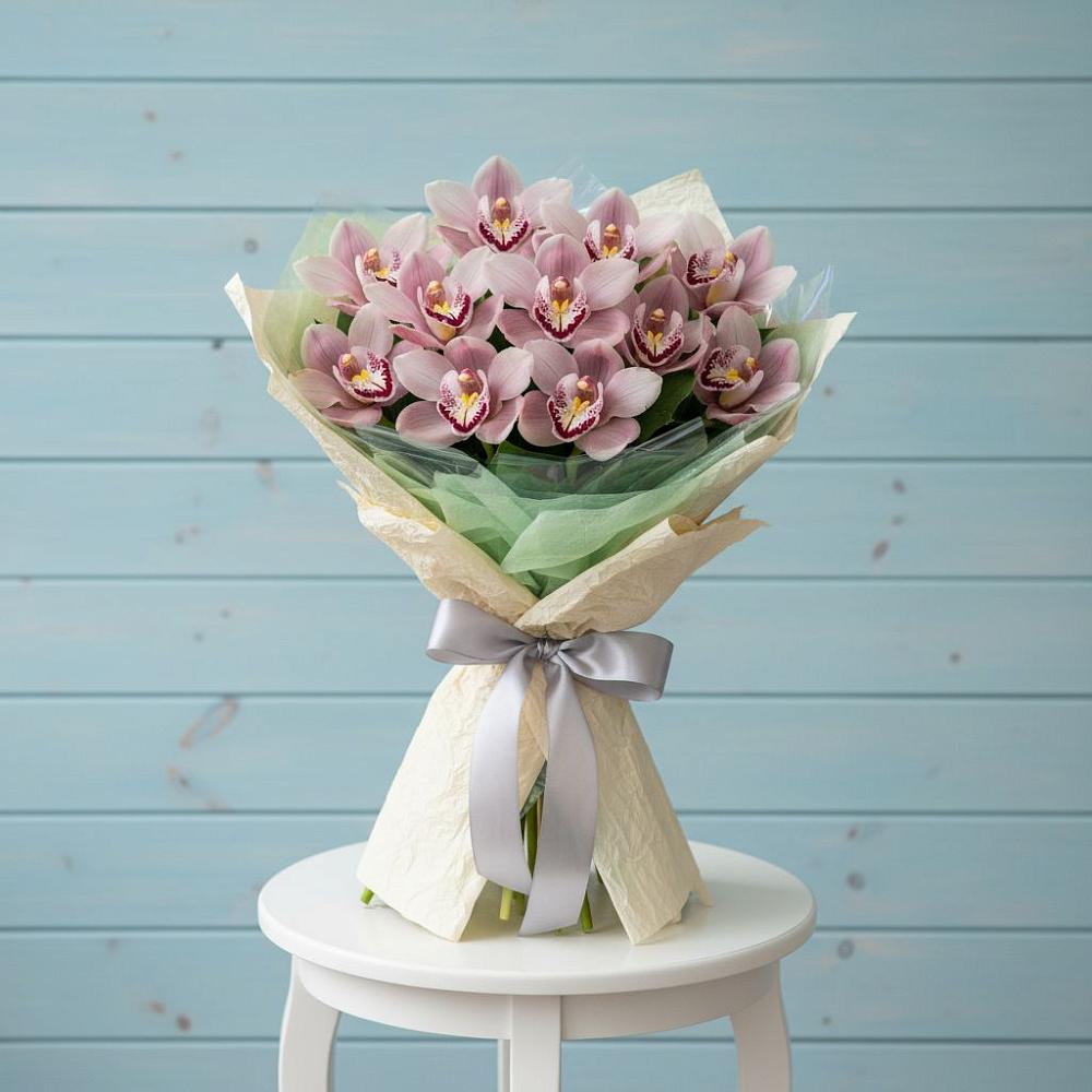 Букет цветов из: Орхидеи и Розы в Сосново Ленинградская область