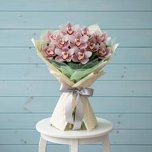 Букет цветов из:  Орхидеи и Розы в Сосново Ленинградская область