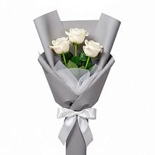 Букет 3 белые розы в Сосново Ленинградская область
