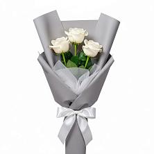 Букет 3 белые розы в Сосново Ленинградская область