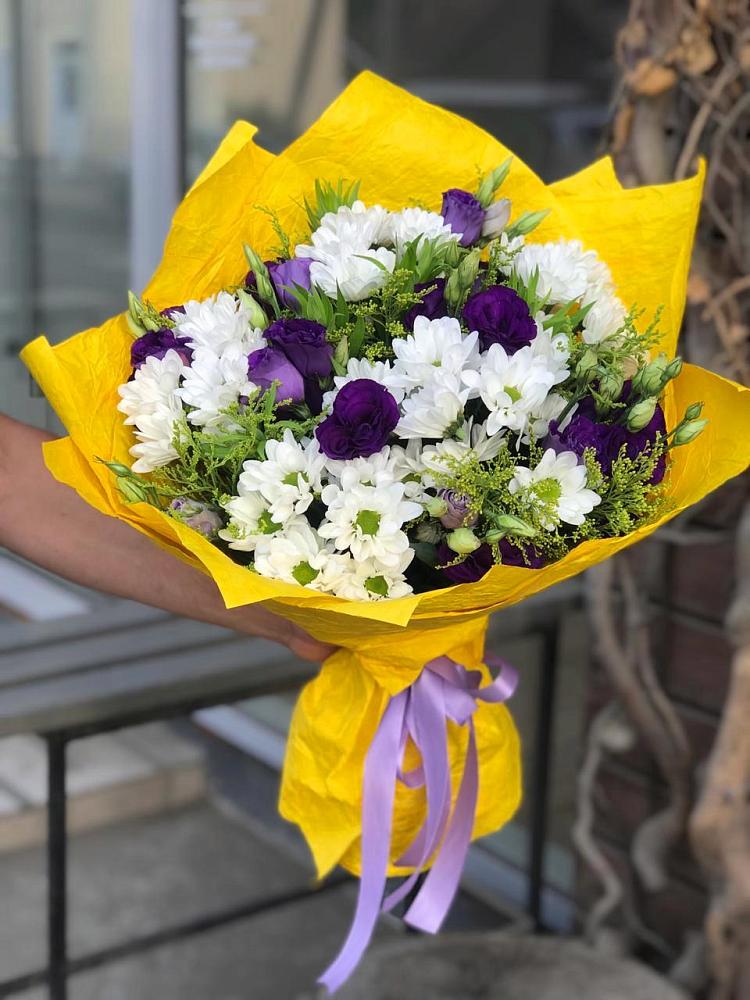 Букет цветов из: Ирисы, Хризантемы и Ромашки в Сосново Ленинградская область