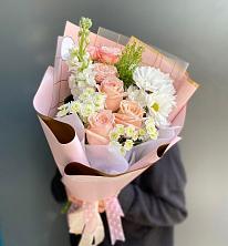 Букет цветов из:  Хризантемы и Розы в Сосново Ленинградская область