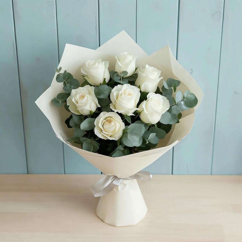 Букет Белые розы в Эвкалипте в Сосново Ленинградская область