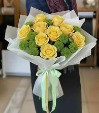 Букет цветов из:  Хризантемы и Розы в Сосново Ленинградская область