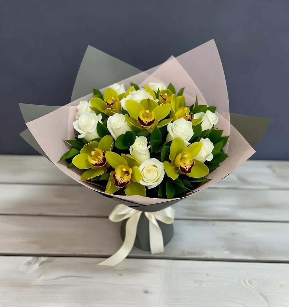 Букет цветов из: Орхидеи и Розы в Сосново Ленинградская область