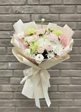 Букет цветов из:  Гвоздики, Розы, Лизиантусы и Хризантемы в Сосново Ленинградская область