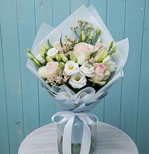 Букет цветов из:  Розы и Лизиантусы в Сосново Ленинградская область