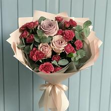 Букет цветов из:  Гвоздики и Розы в Сосново Ленинградская область