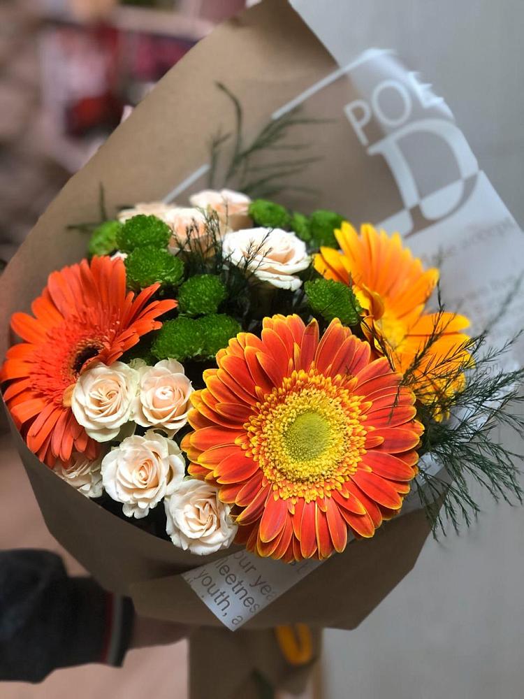 Букет цветов из: Герберы, Хризантемы и Розы в Сосново Ленинградская область