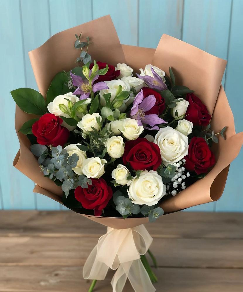 Букет цветов из: Розы и Альстромерии в Сосново Ленинградская область