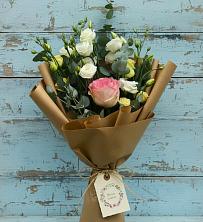 Букет цветов из:  Розы и Лизиантусы в Сосново Ленинградская область