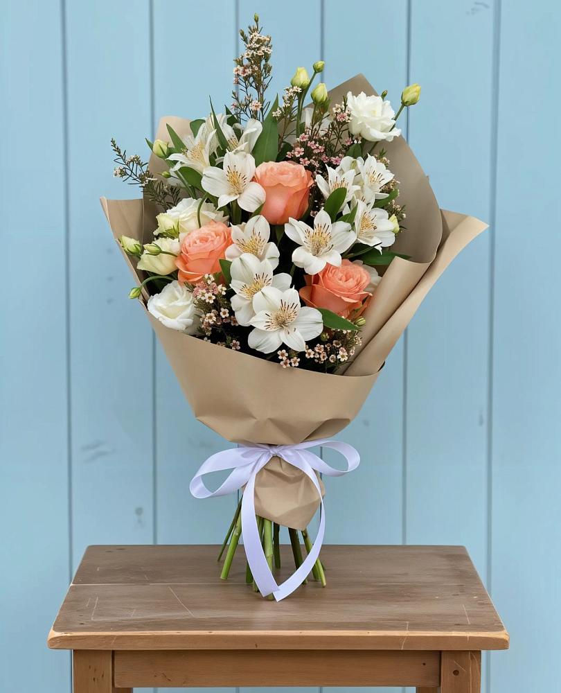 Букет цветов из: Альстромерии, Лизиантусы, Розы и Хризантемы в Сосново Ленинградская область