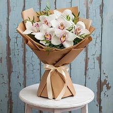 Букет цветов из:  Орхидеи и Розы #REPLACE_PRED# Сосново Ленинградская область