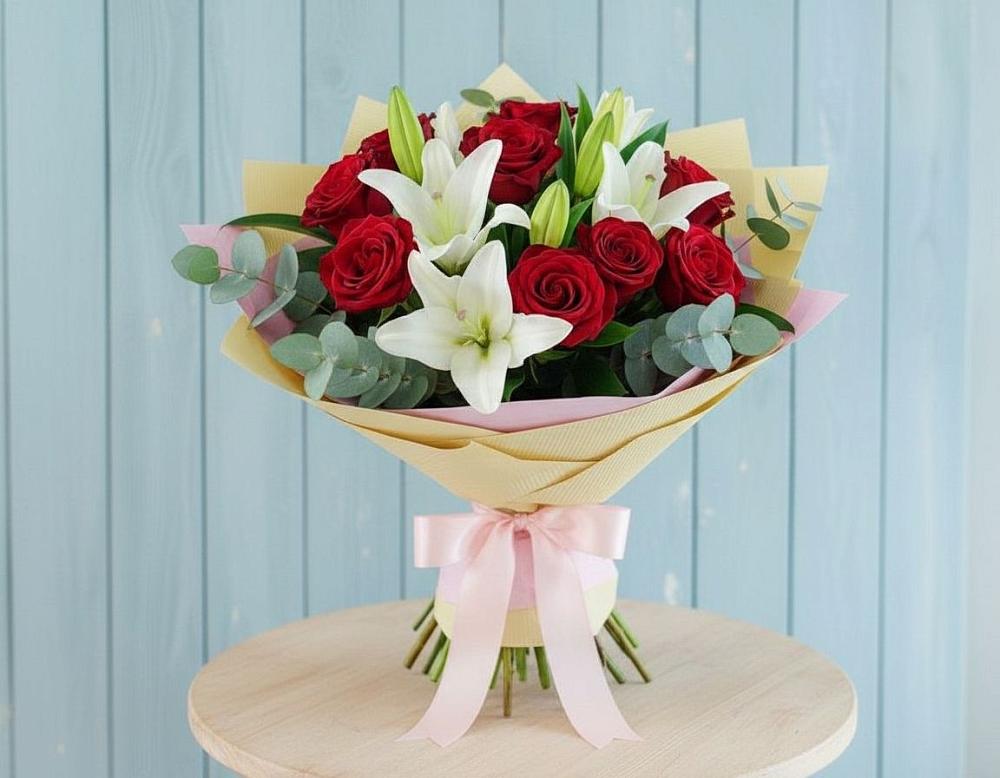 Букет цветов из: Лилии и Розы в Сосново Ленинградская область